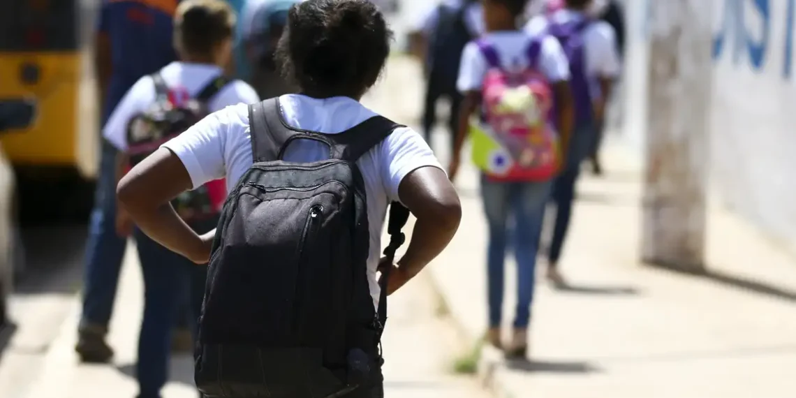 ALERJ, cozinhas escolares, merenda escolar, educação pública, fiscalização, condições de trabalho, política pública