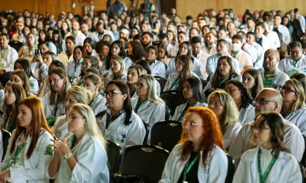 Projeto cria Exame Nacional de Proficiência em Medicina.