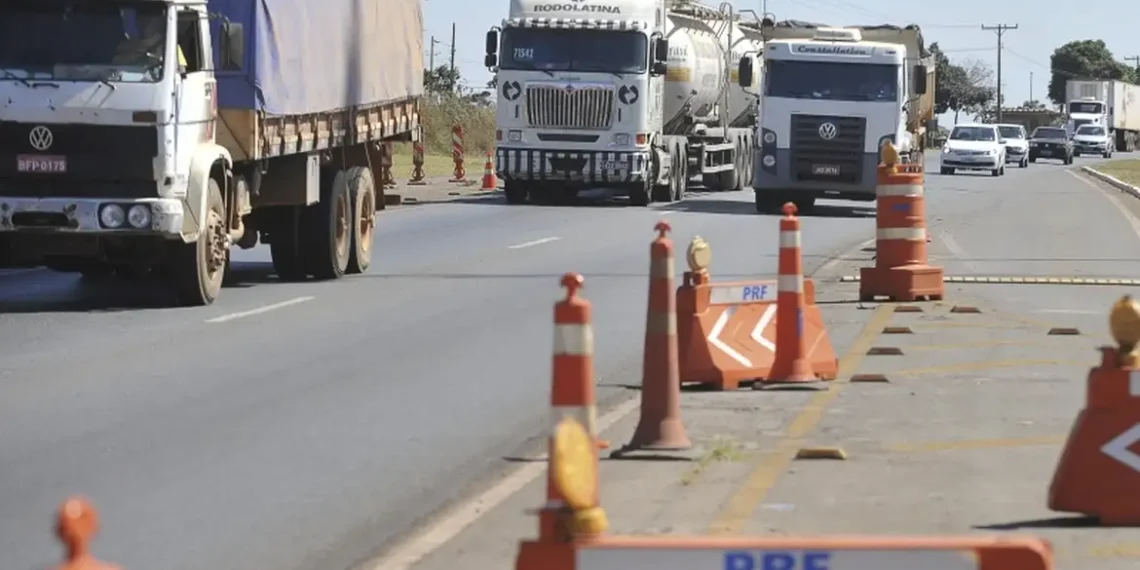 Entenda como funciona o limite de pontos da CNH e quando ocorre a suspensão.