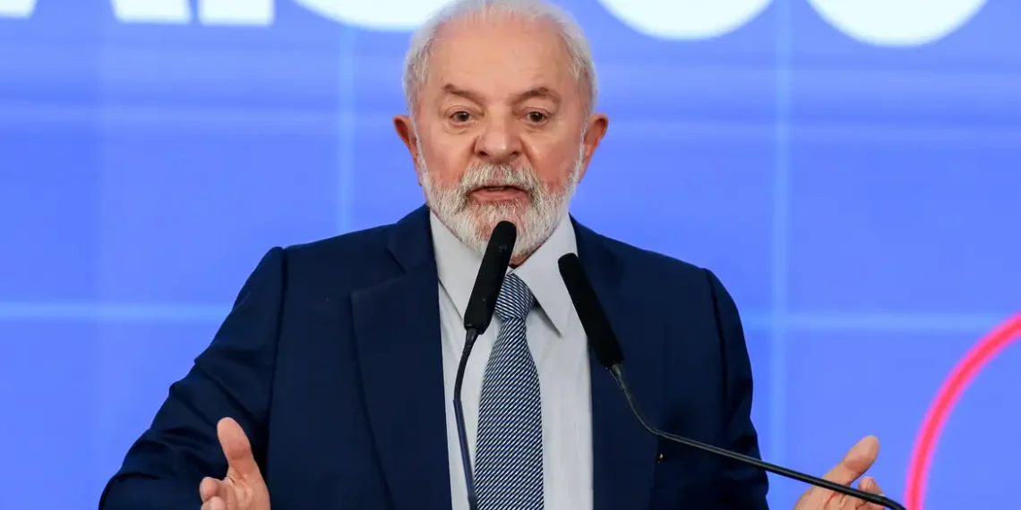 Lula critica polarização global, comenta sobretaxas impostas ao Brasil e participa de acordos econômicos na Índia e Coreia do Sul