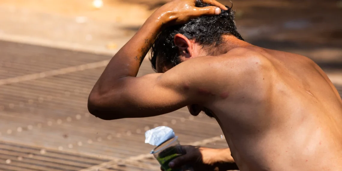 Calor intenso mantém Rio em alerta com risco à saúde e chance de chuva.