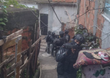 Operação na Zona Norte do Rio combate avanço do Comando Vermelho