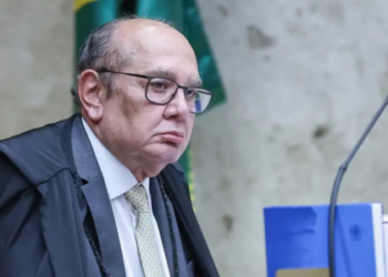 STF nega habeas corpus apresentado fora da defesa oficial e mantém Jair Bolsonaro preso no Complexo da Papuda.