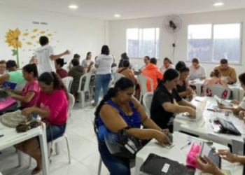 Pescadores do Farol passam por mutirão de atualização cadastral em Campos