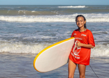 Inscrições abertas para escolinha de surf gratuita em Macaé