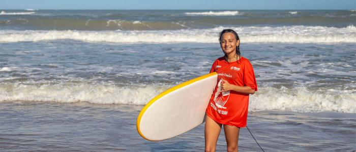 Inscrições abertas para escolinha de surf gratuita em Macaé