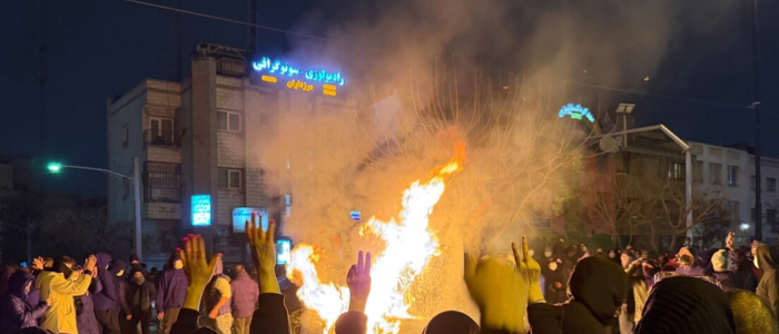 Governo do Irã divulga números de mortos e destruição após protestos