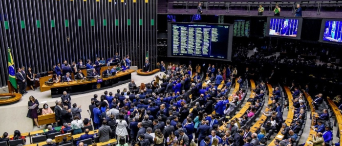 Concurso da Câmara dos Deputados tem salário de R$ 30,8 mil e exige nível superior