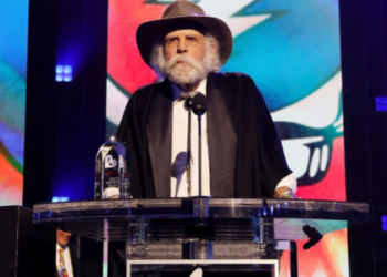 Bob Weir, lenda do Grateful Dead, morre aos 78 anos cercado de família
