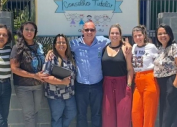 Quissamã realiza reunião estratégica para melhorar fluxo de atendimento de crianças e adolescentes fora da escola, garantindo reintegração ágil e proteção social.