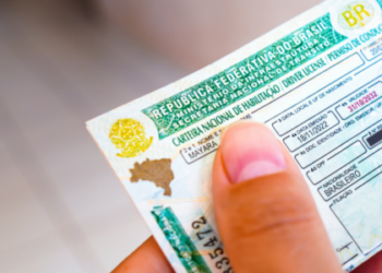 Nova identidade será exigida para programas sociais.