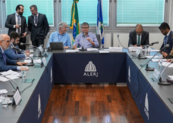 Orçamento prevê déficit de R$ 18,93 bilhões e revisa PPA 2024-2027 com vetos a emendas parlamentares