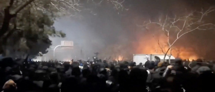Número de mortos em protestos no Irã ultrapassa 500