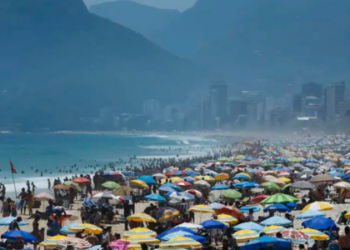 Golpes em aluguel de temporada crescem na alta temporada. Saiba como identificar fraudes, evitar prejuízos e alugar imóveis com segurança durante as férias.