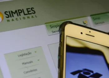 A partir de 2026, o DAS do MEI passa a custar R$ 81,05 por mês. O valor acompanha o novo salário mínimo e garante benefícios previdenciários.