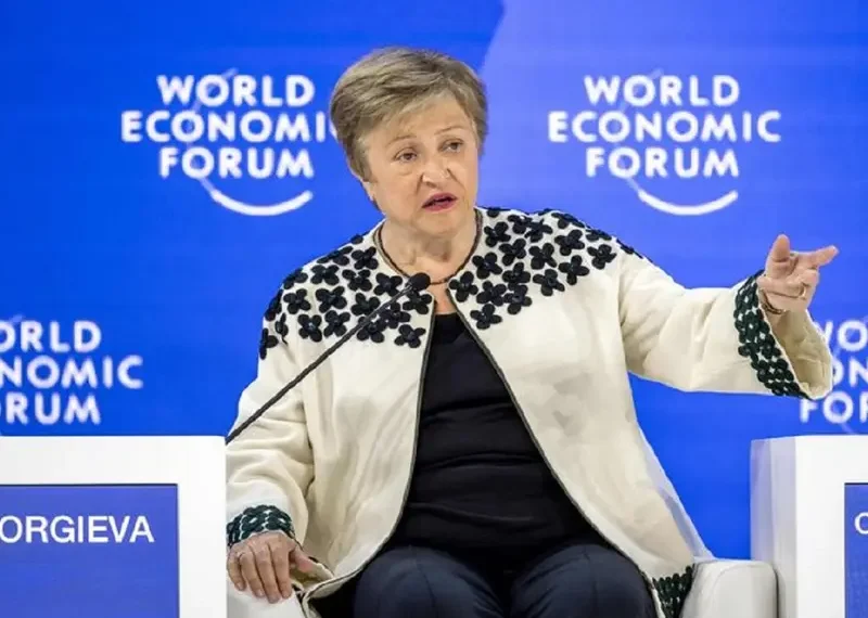 FMI alerta que avanço da inteligência artificial pode eliminar empregos de entrada, afetar jovens e pressionar a classe média nas economias avançadas.