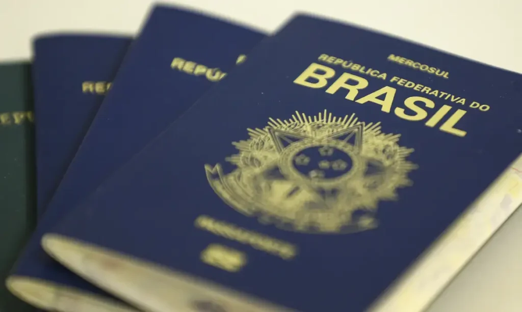 Entenda a decisão que derrubou uma das principais restrições migratórias adotadas pelo governo Trump em 2026.