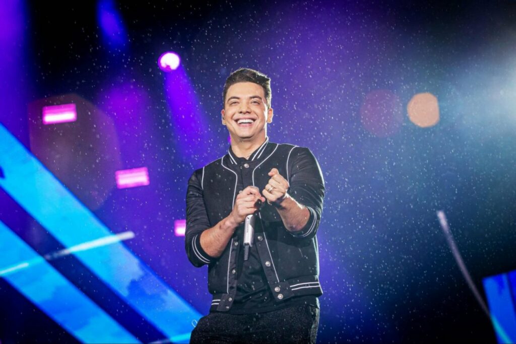 O cancelamento do show de Wesley Safadão no Festival de Verão de Cabo Frio reacende debate sobre responsabilidade contratual e respeito ao público.