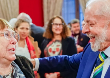 Em publicação nas redes sociais, Lula defende Michelle Bachelet para chefiar a ONU e ressalta sua trajetória política e atuação no sistema das Nações Unidas.