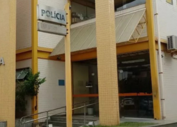 Mulher é presa em flagrante por agressão brutal contra a mãe em Itaperuna