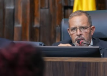 Projeto aprovado pela Alerj busca acabar com a burocracia no cancelamento de serviços como internet, telefonia e academias no Rio de Janeiro.