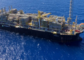 Petrobras bate recorde histórico e alcança quase 3 milhões de barris por dia em 2025