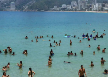 Afogamentos disparam no Carnaval e mobilizam bombeiros no litoral do Rio
