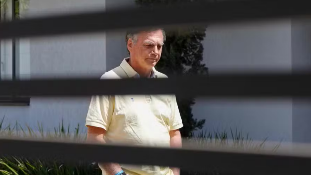 Bolsonaro segue na UTI com pneumonia e médicos dizem que não há previsão de alta