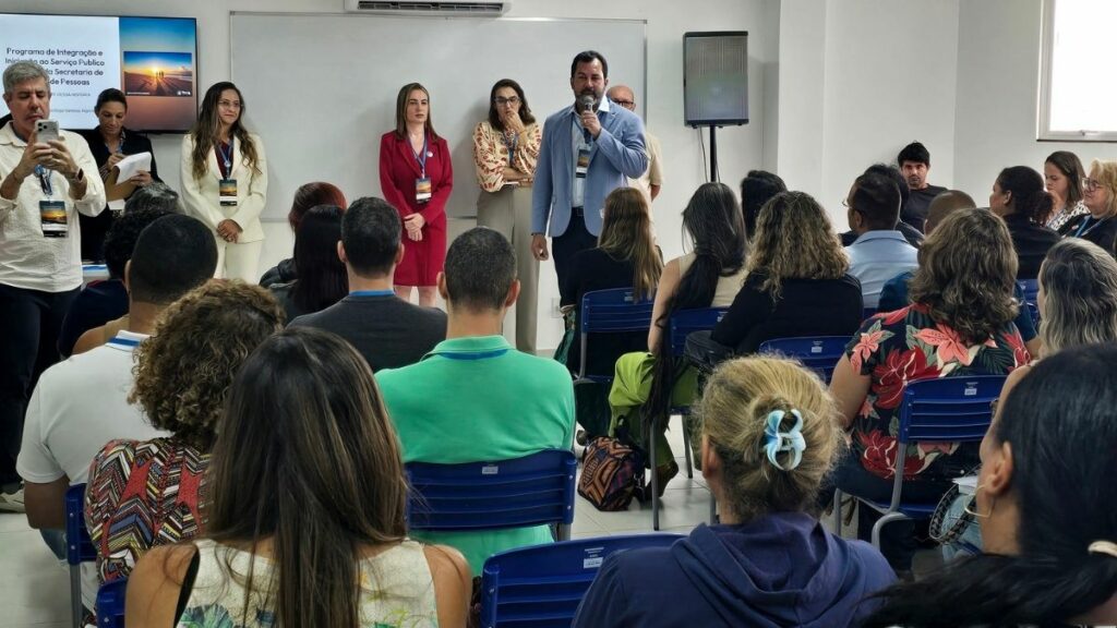 Novo programa melhora adaptação de servidores e serviços públicos.