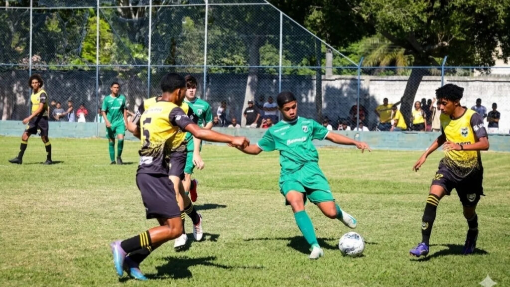 Competição de futebol de base reúne equipes de vários estados em Quissamã