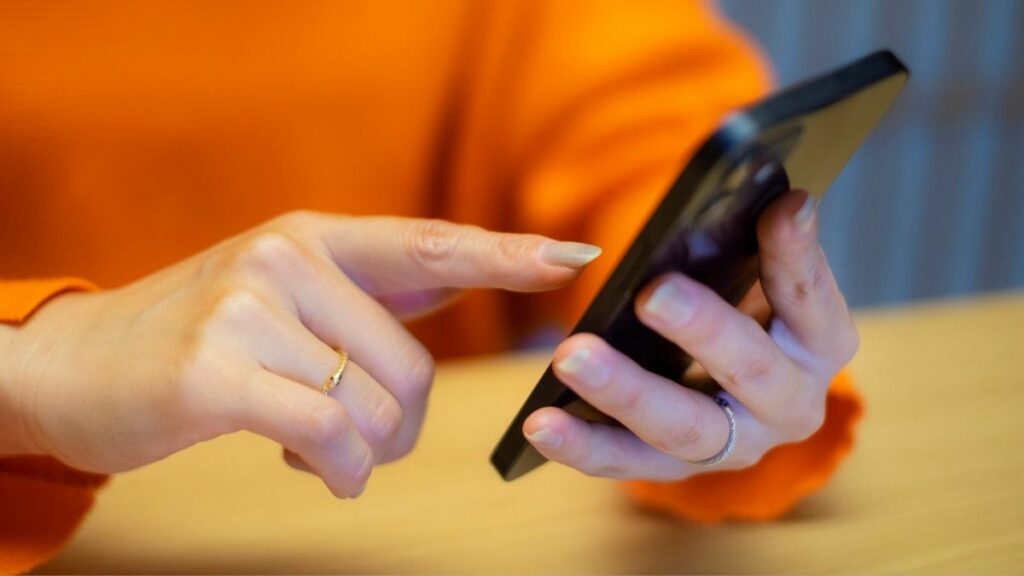 Especialistas alertam para riscos de autodiagnóstico nas redes sociais