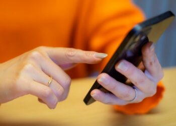 Especialistas alertam para riscos de autodiagnóstico nas redes sociais