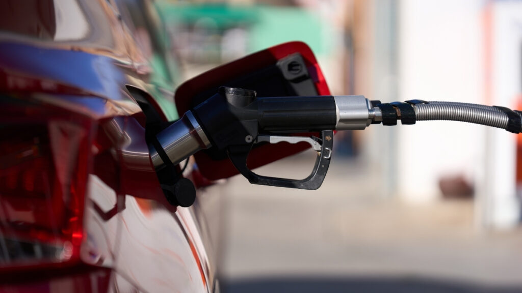 Diesel sobe mais de 11% e aumento pode afetar alimentos, transporte e serviços