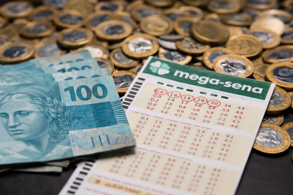 Resultado da Mega-Sena paga quase R$ 38 milhões a um único apostador.