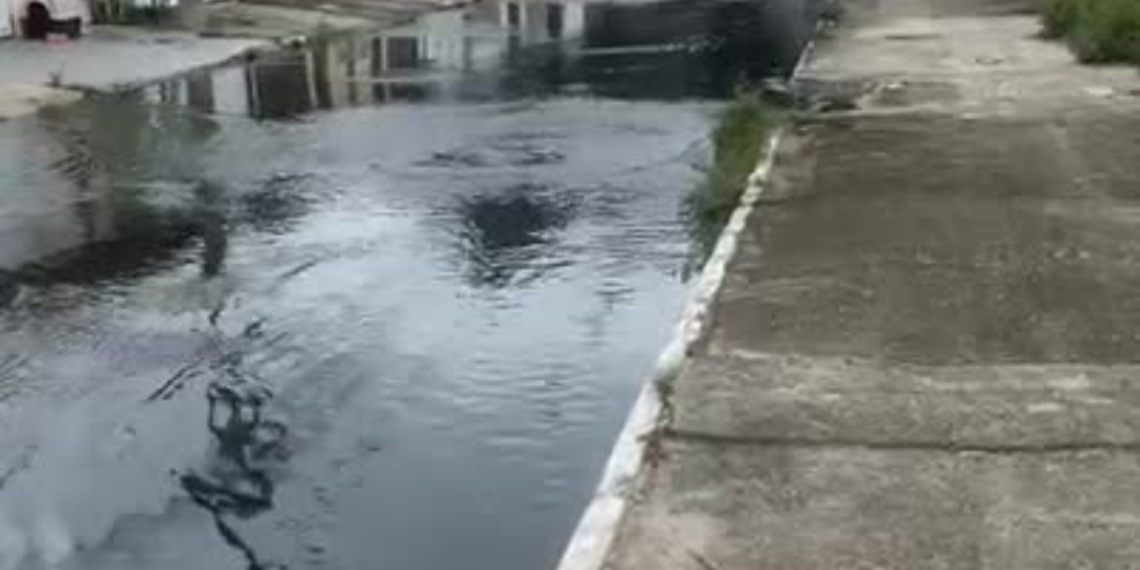 Prefeitura de Rio das Ostras denuncia Rio+ Saneamento por esgoto nas ruas