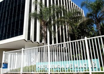 Macaé oferece atendimento especial para orientar servidores sobre cálculos salariais
