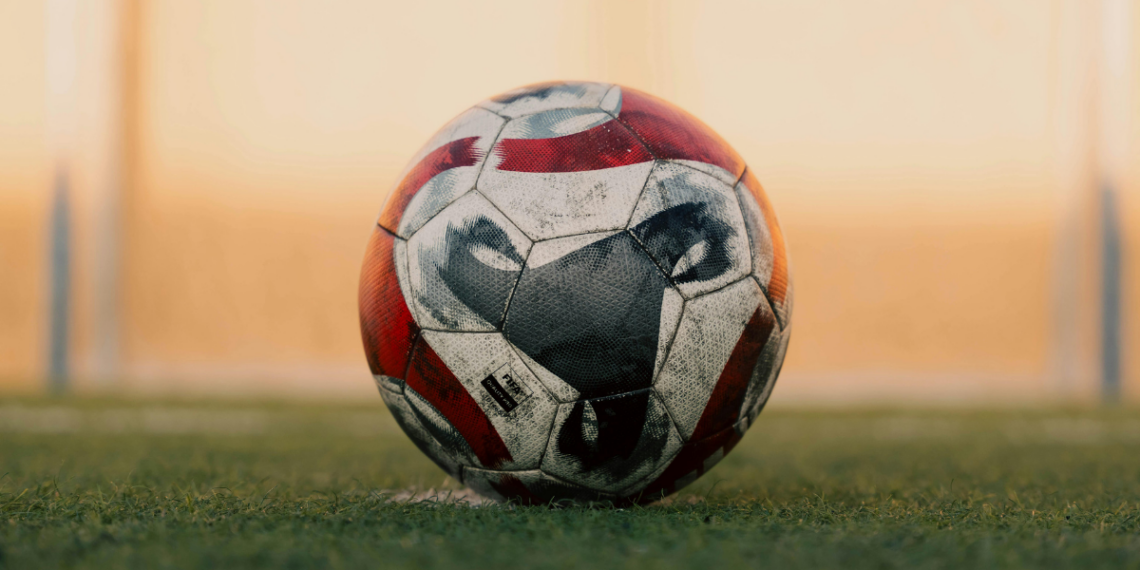 Brasil treina com elenco completo e ajustes táticos sob comando de Carlo Ancelotti antes do amistoso contra a Croácia. Partida será em Orlando nesta terça-feira.