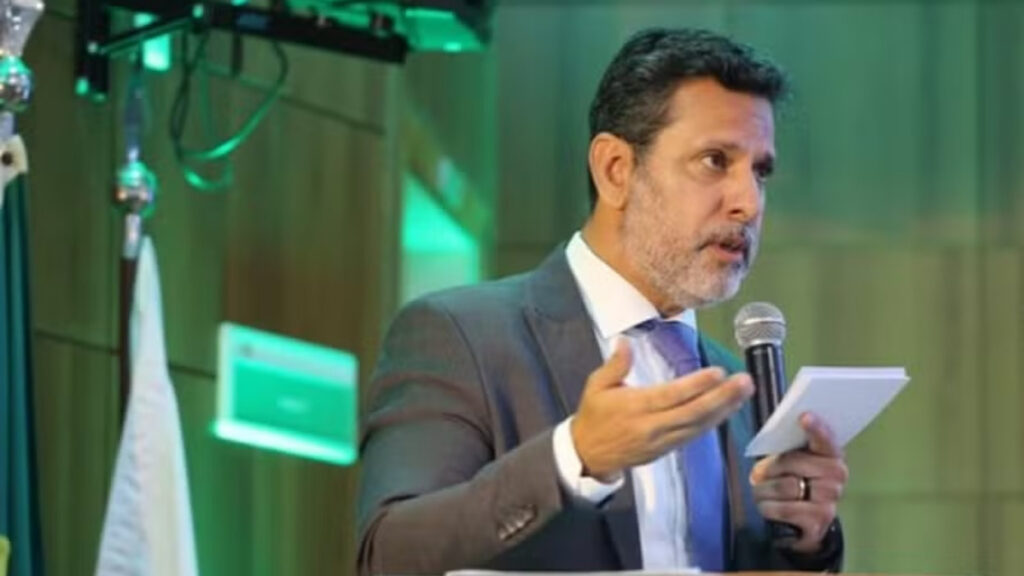 Reprodução/Instagram Este trecho é parte de conteúdo que pode ser compartilhado utilizando o link https://valor.globo.com/politica/noticia/2026/03/30/lula-confirma-leonardo-barchini-como-novo-ministro-da-educao.ghtml ou as ferramentas oferecidas na página. Textos, fotos, artes e vídeos do Valor estão protegidos pela legislação brasileira sobre direito autoral. Não reproduza o conteúdo do jornal em qualquer meio de comunicação, eletrônico ou impresso, sem autorização do Valor (falecom@valor.com.br). Essas regras têm como objetivo proteger o investimento que o Valor faz na qualidade de seu jornalismo.