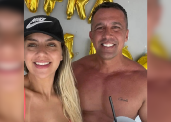 Tenente-coronel da Polícia Militar é preso em São José dos Campos por feminicídio e fraude processual. Investigação aponta inconsistências na versão de suicídio da soldado Gisele Alves Santana.