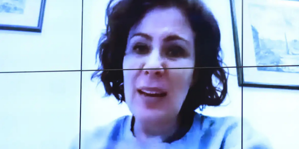 Justiça italiana decide pela extradição de Carla Zambelli ao Brasil. Ex-parlamentar condenada por porte ilegal de armas e invasão ao CNJ recorrerá à Corte de Cassação de Roma.