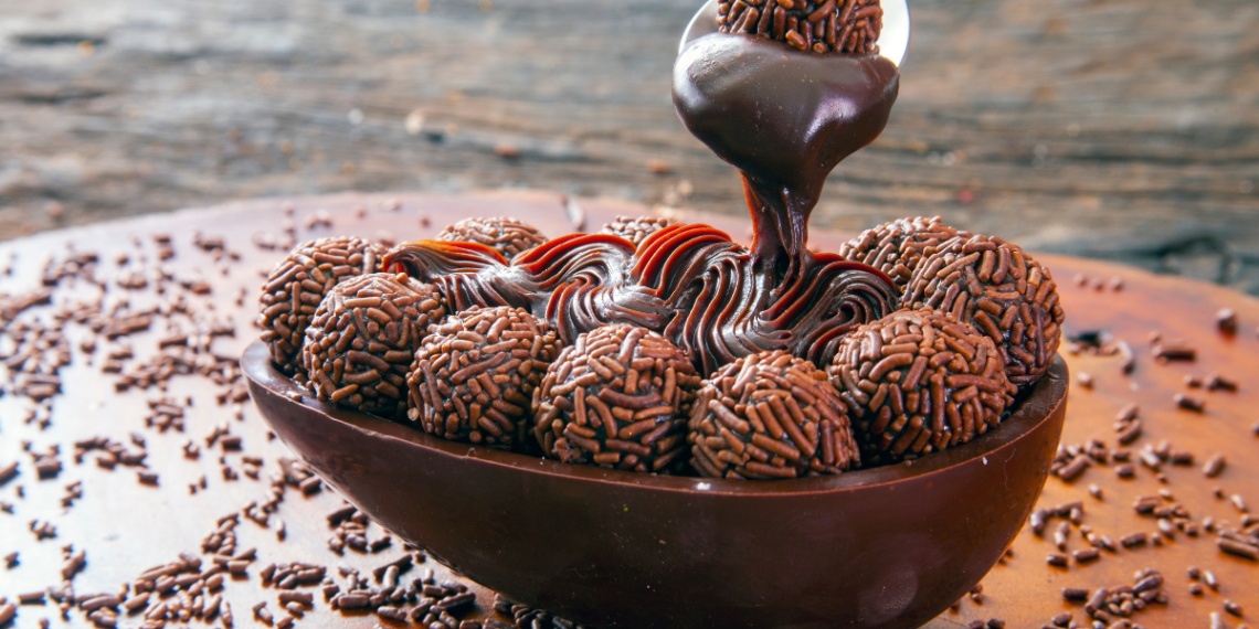 Congresso aprova norma que define teor mínimo de cacau em chocolates. Chocolate tradicional terá pelo menos 35%, ao leite 25%, fortalecendo produtores familiares e a cadeia produtiva.