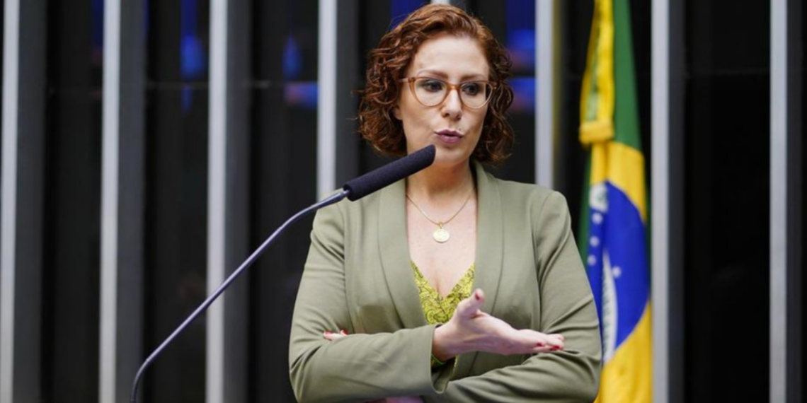 Extradição de Carla Zambelli avança após decisão na Itália