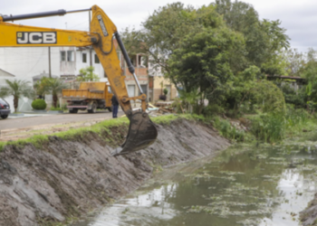 Prefeitura de Rio das Ostras propõe benefício de R$ 1.600 para moradores afetados por enchentes