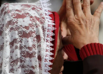 Fevereiro de 2026 marca um raro alinhamento da Quaresma cristã, do Ramadã islâmico e do Ano Novo Chinês, reunindo práticas de jejum, disciplina e renovação espiritual e cultural.