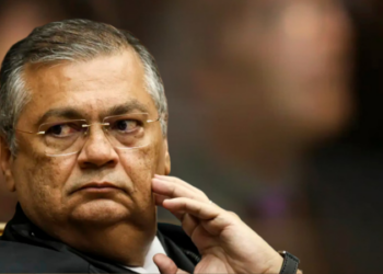 Decisão de Flávio Dino reforça que aposentadoria compulsória não pode mais ser usada como pena máxima para juízes.