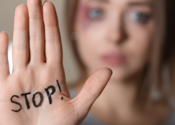 Caso no Rio reacende debate sobre violência contra mulheres