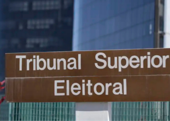 Justiça Eleitoral alerta para mensagem falsa que promete regularizar título e ameaça bloquear serviços bancários antes das eleições de 2026.