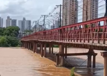 Prefeitura de Campos cria linha emergencial de ônibus para reduzir impactos da interdição da Ponte Barcelos Martins e melhorar a ligação entre Guarus e o Centro.