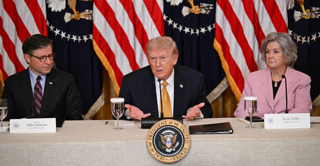 Segurança presidencial dos EUA será revista após tentativa de atentado contra Trump.