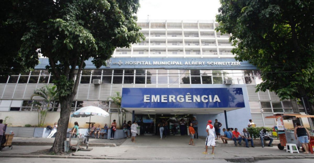 Princípio de incêndio em berçário do Hospital Albert Schweitzer, no Rio, provoca transferência de 23 pacientes. Não houve feridos e causas são investigadas.